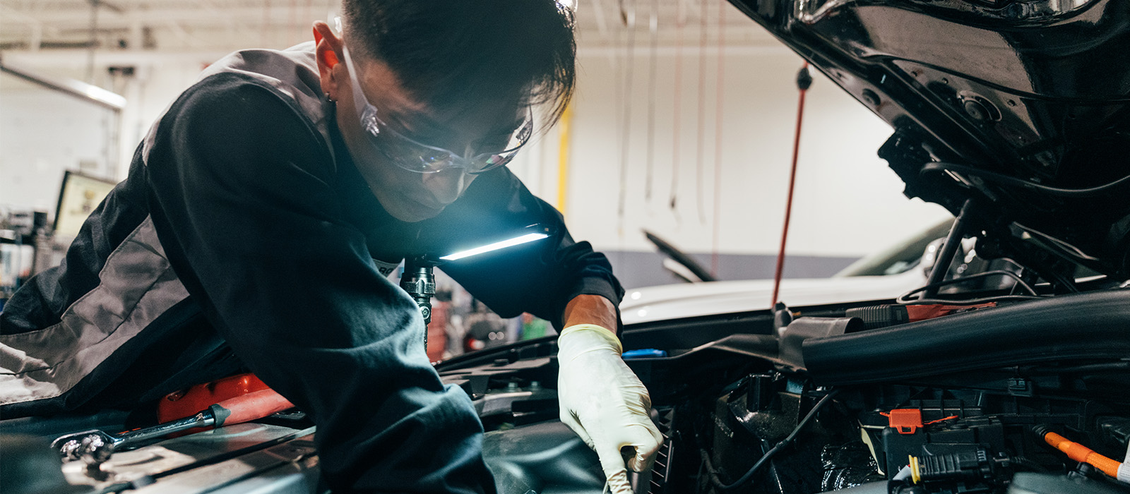 Automotive Technician Salary in the U.S.: A 2023 Guide