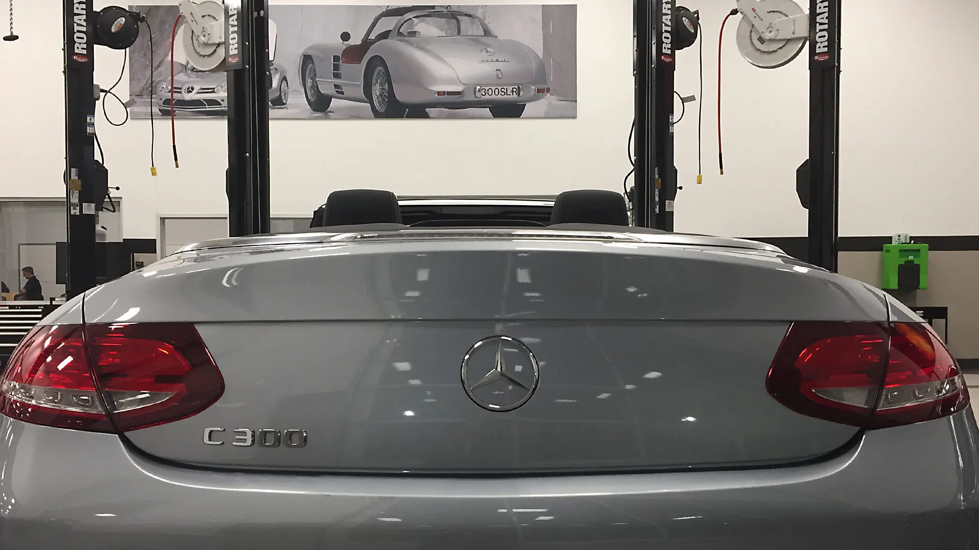 Photo of Mercedes-Benz in Lab